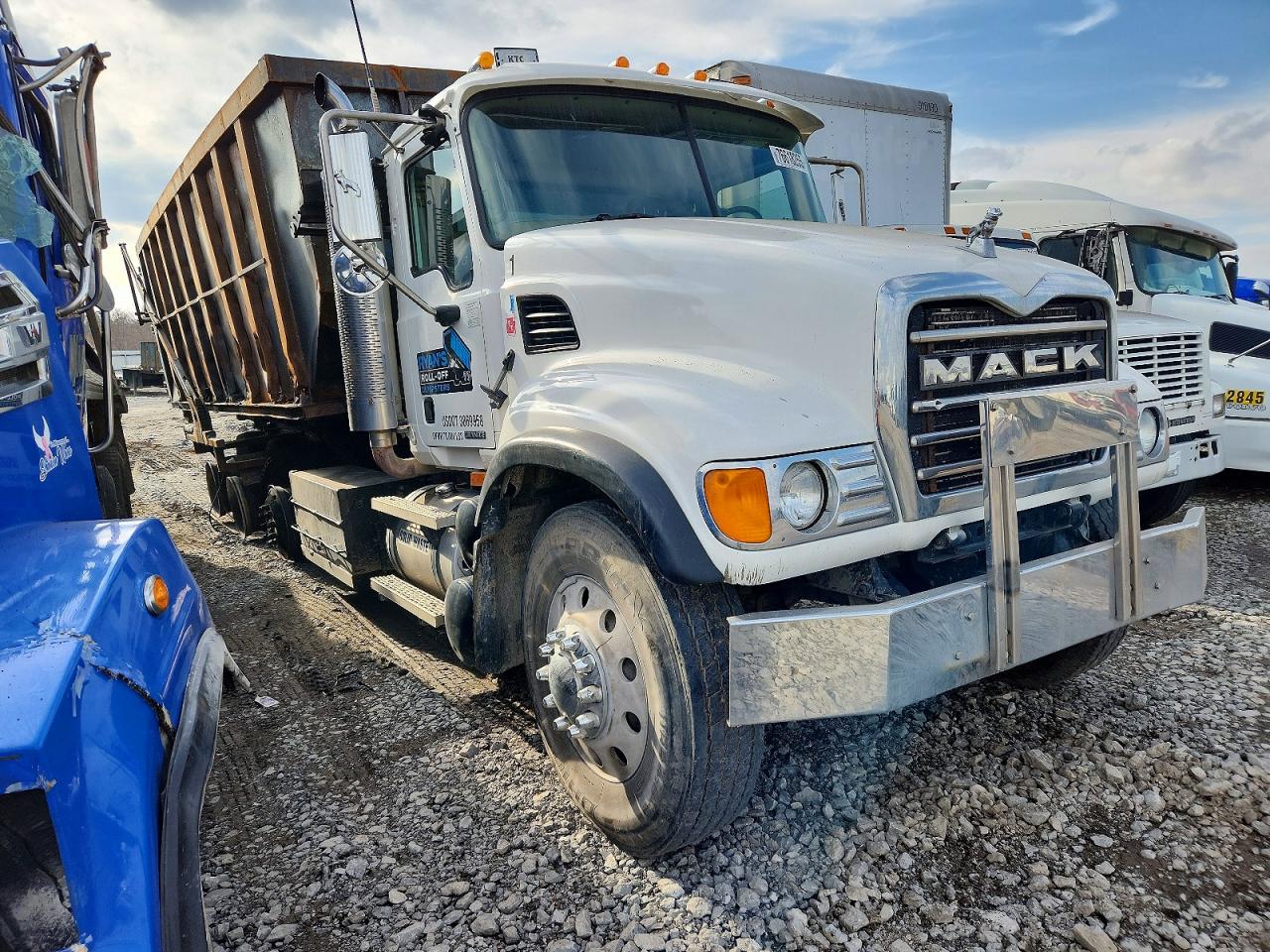Salvage Mack 700 Cv700 Image