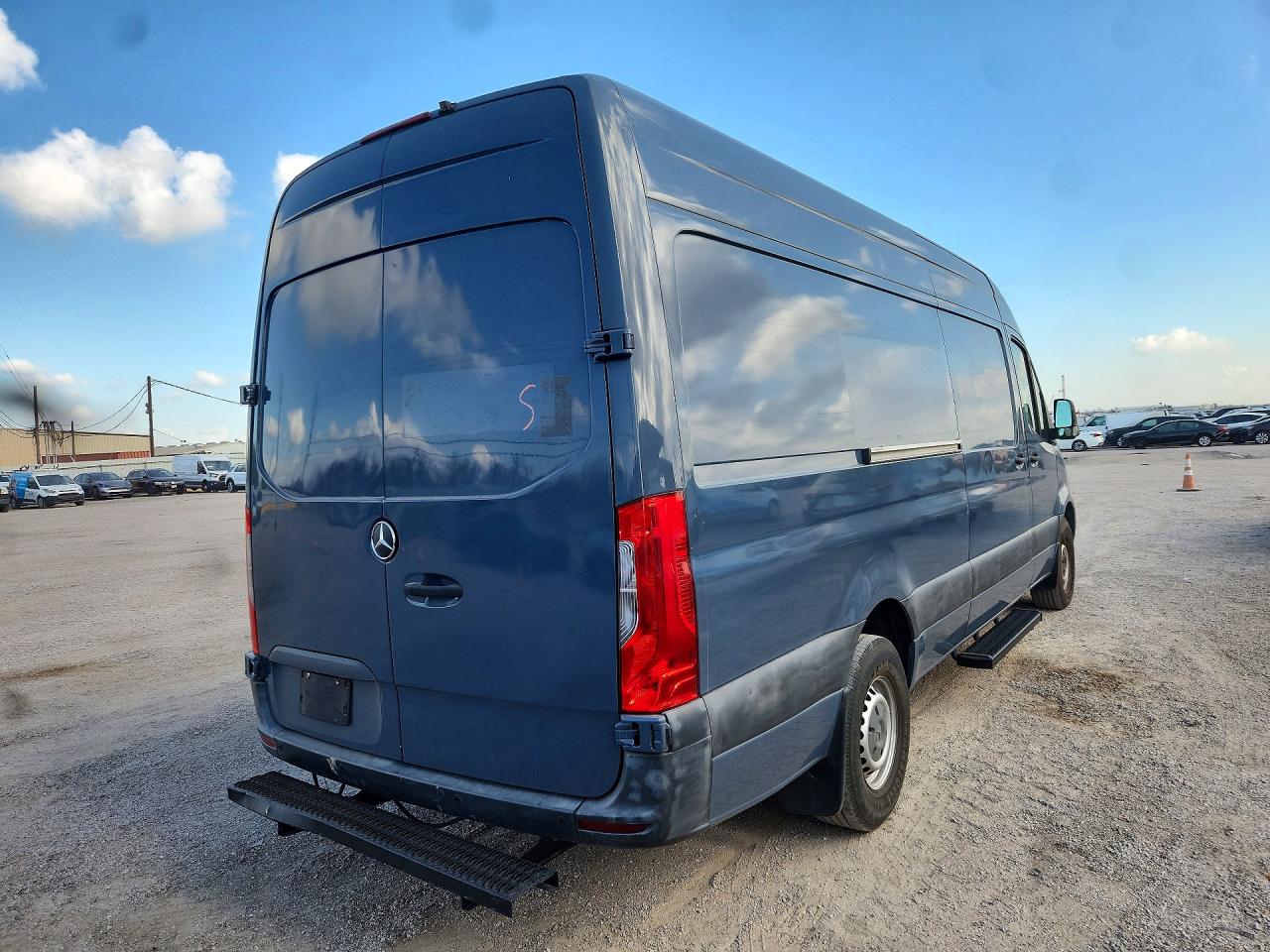 Mercedes-Benz Sprinter 2500