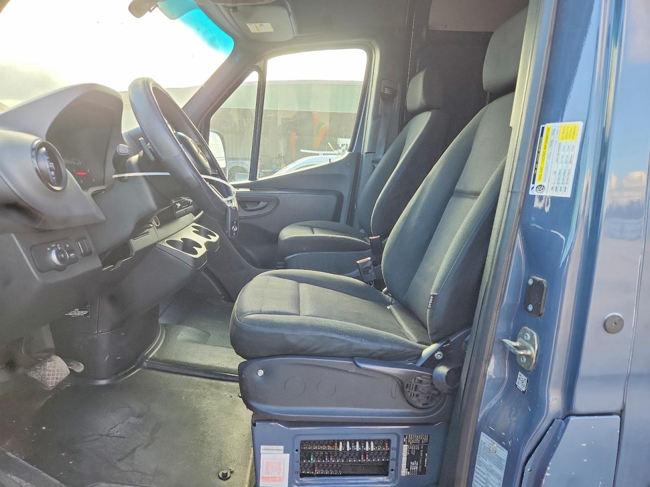Mercedes-Benz Sprinter 2500