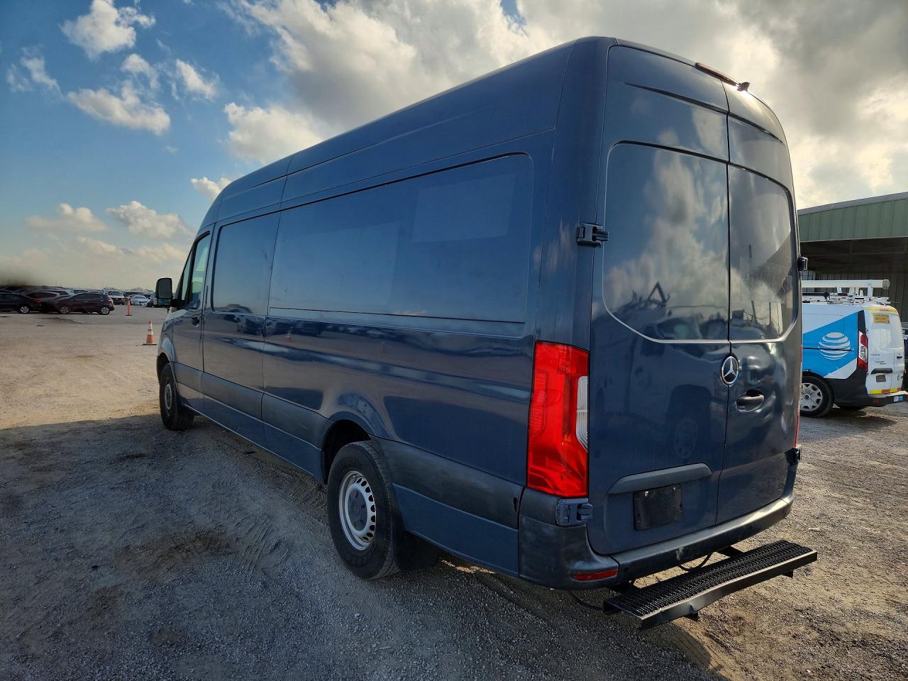 Mercedes-Benz Sprinter 2500