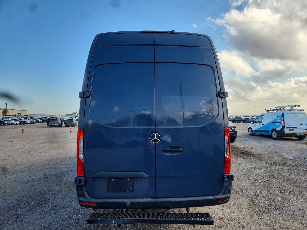 Mercedes-Benz Sprinter 2500