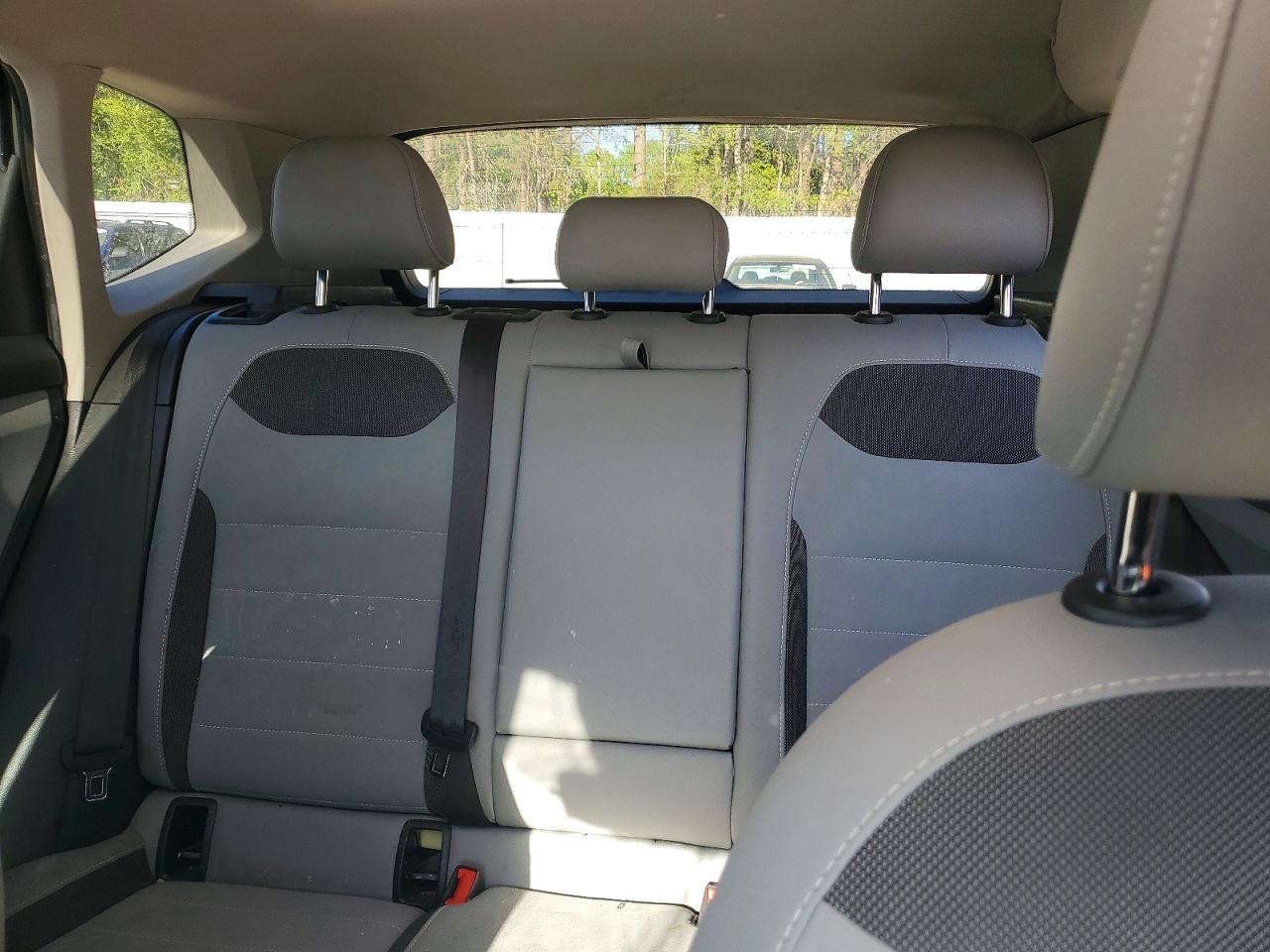 Volkswagen Taos Se Iq Drive
