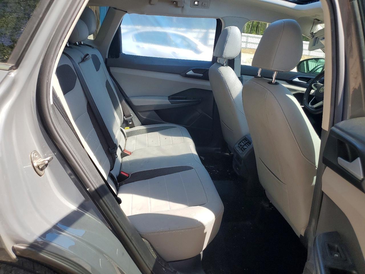 Volkswagen Taos Se Iq Drive