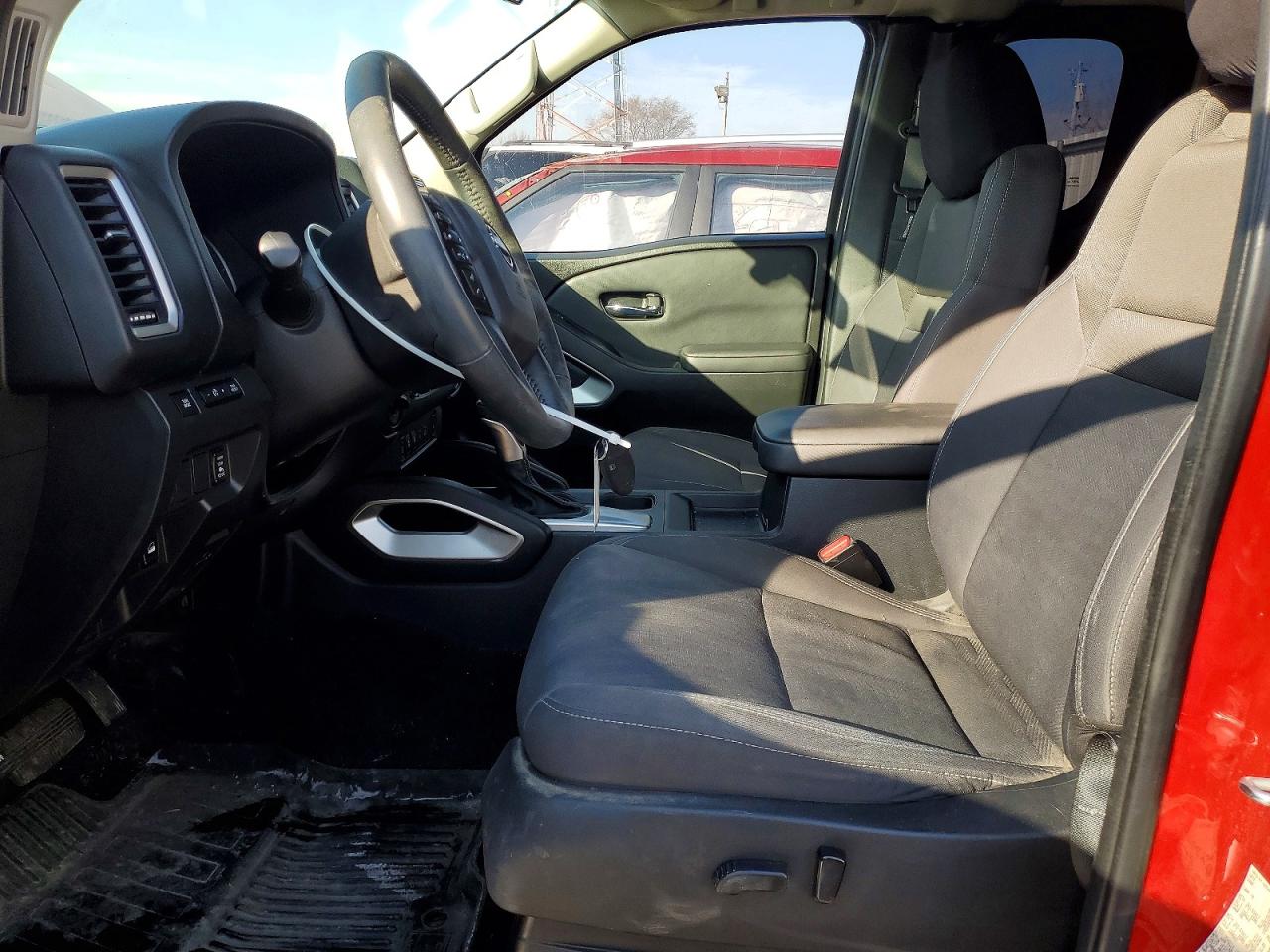 Nissan Frontier Sv