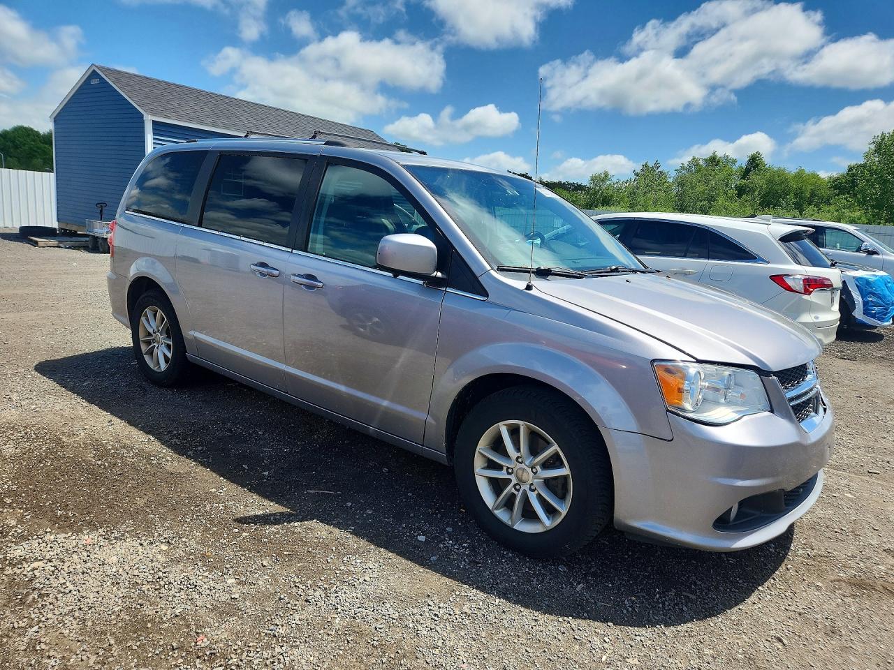 Dodge Caravan Sxt