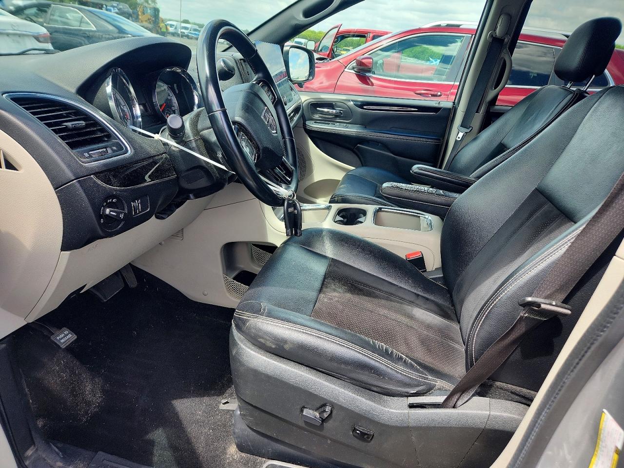 Dodge Caravan Sxt