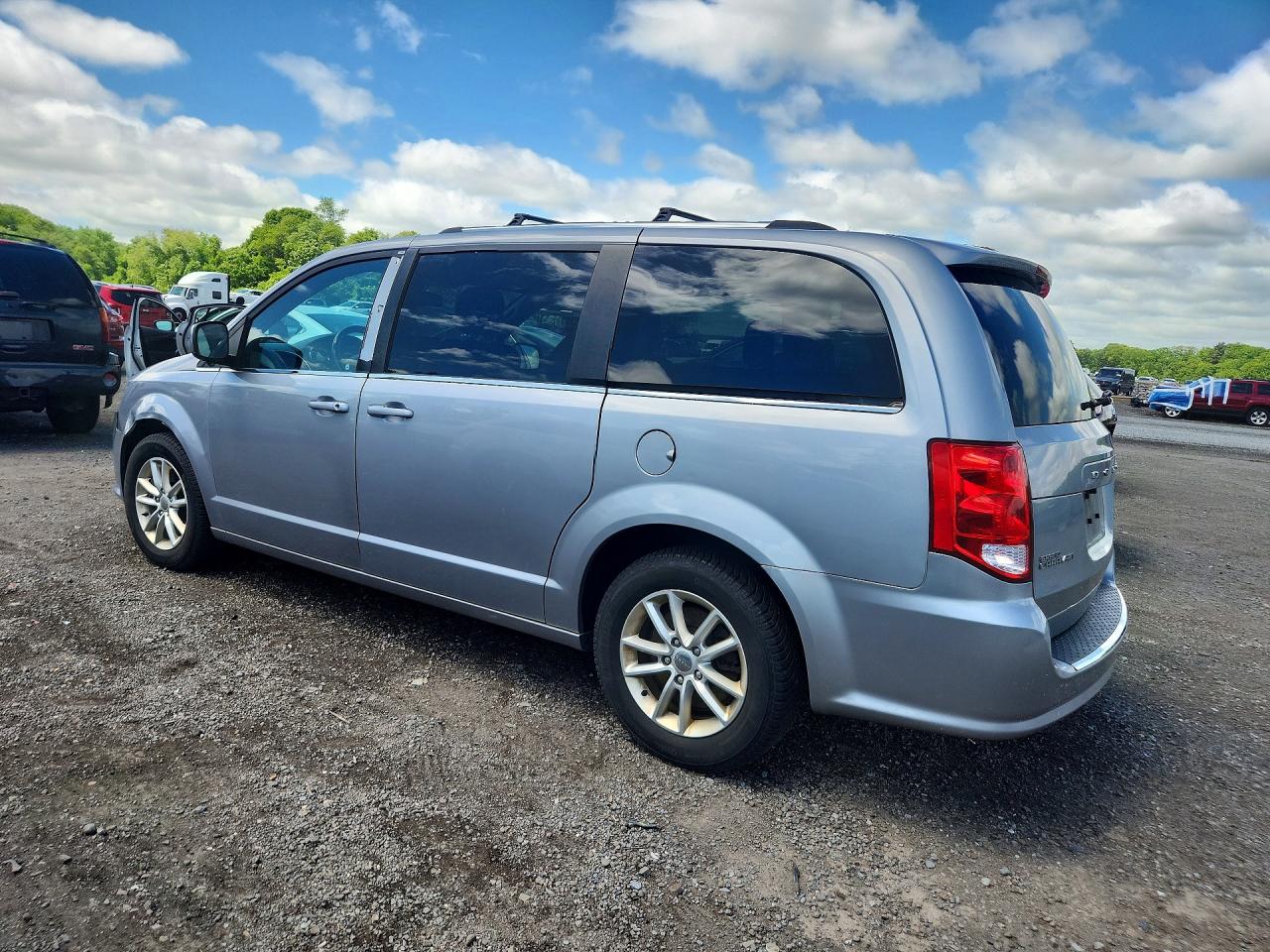 Dodge Caravan Sxt