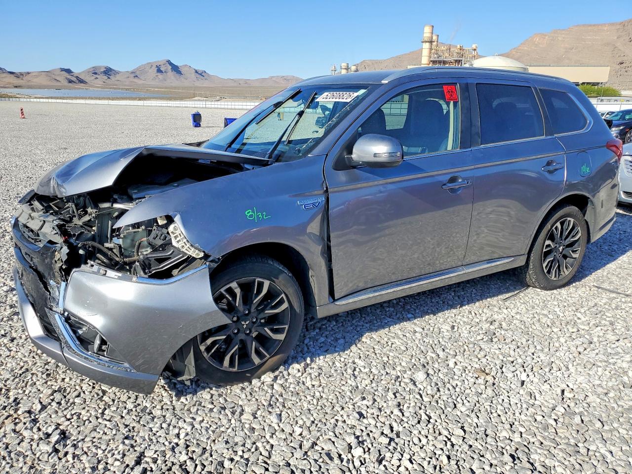 Salvage Mitsubishi Outlander Image