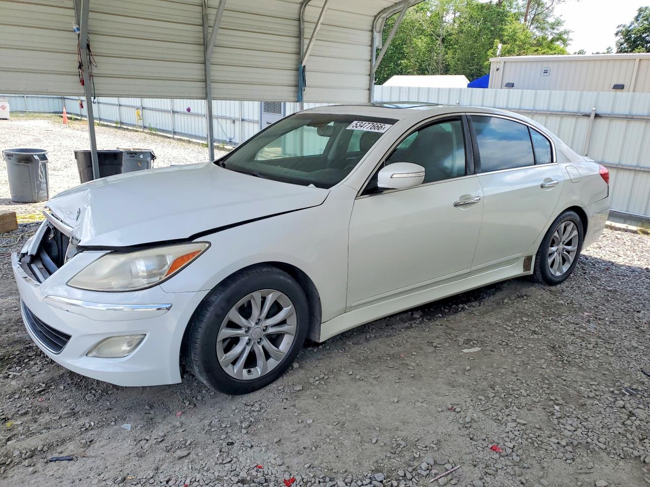 Salvage Hyundai Genesis Image