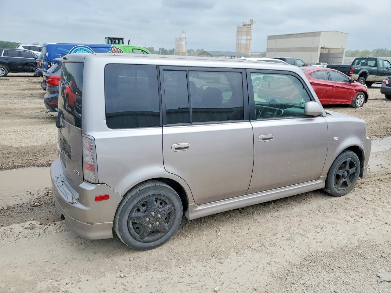Toyota Scion Xb