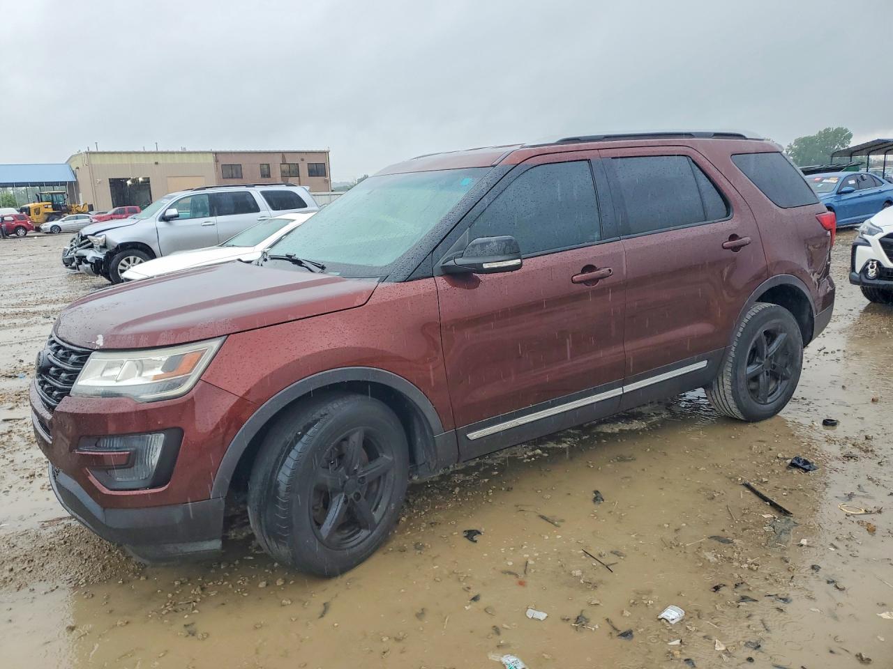 Salvage Ford Explorer Image