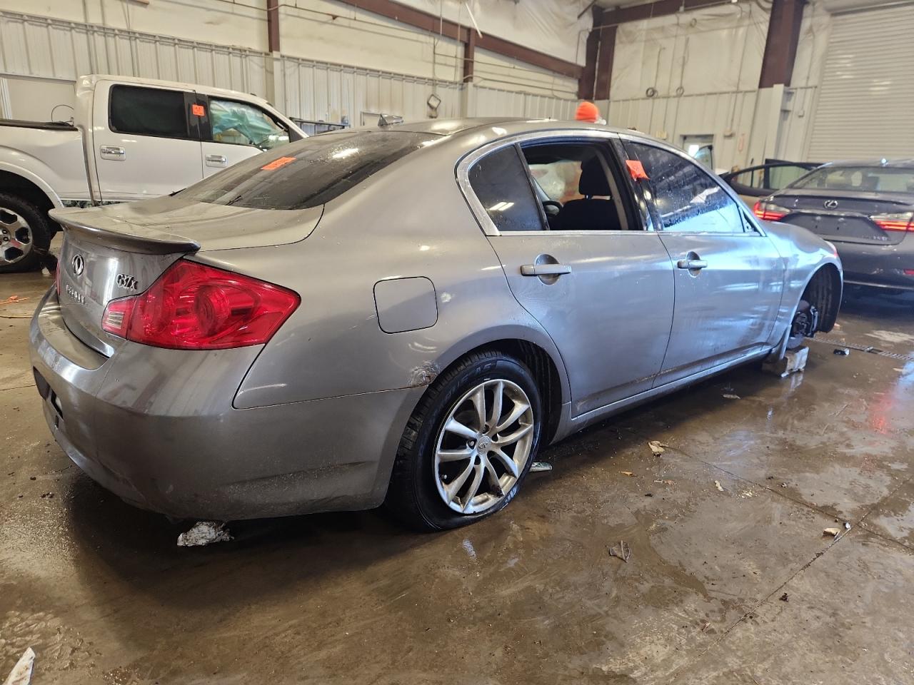 INFINITI G37 X