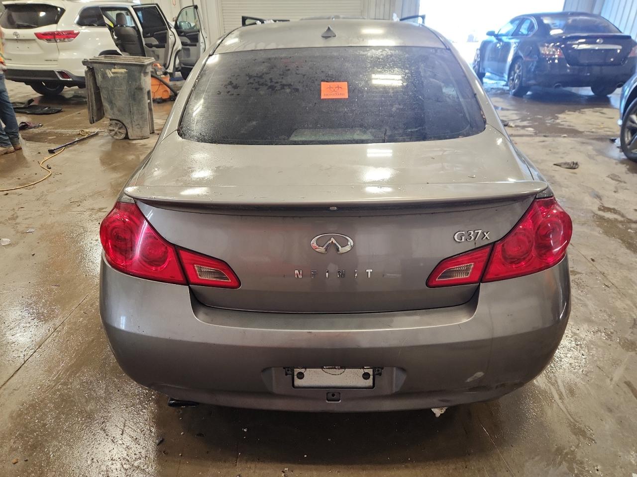 INFINITI G37 X