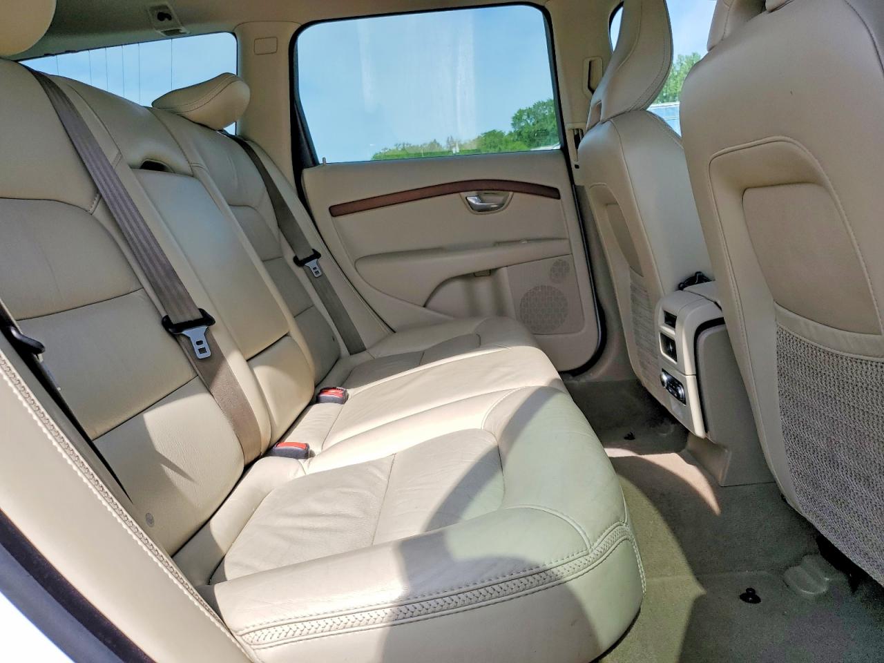 Volvo XC70 3.2