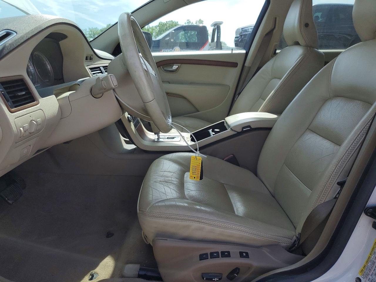 Volvo XC70 3.2