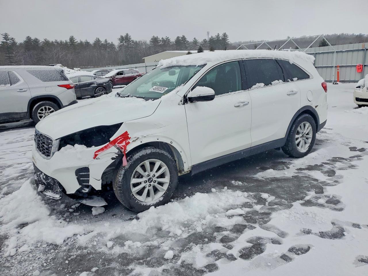 Salvage Kia Sorento Image