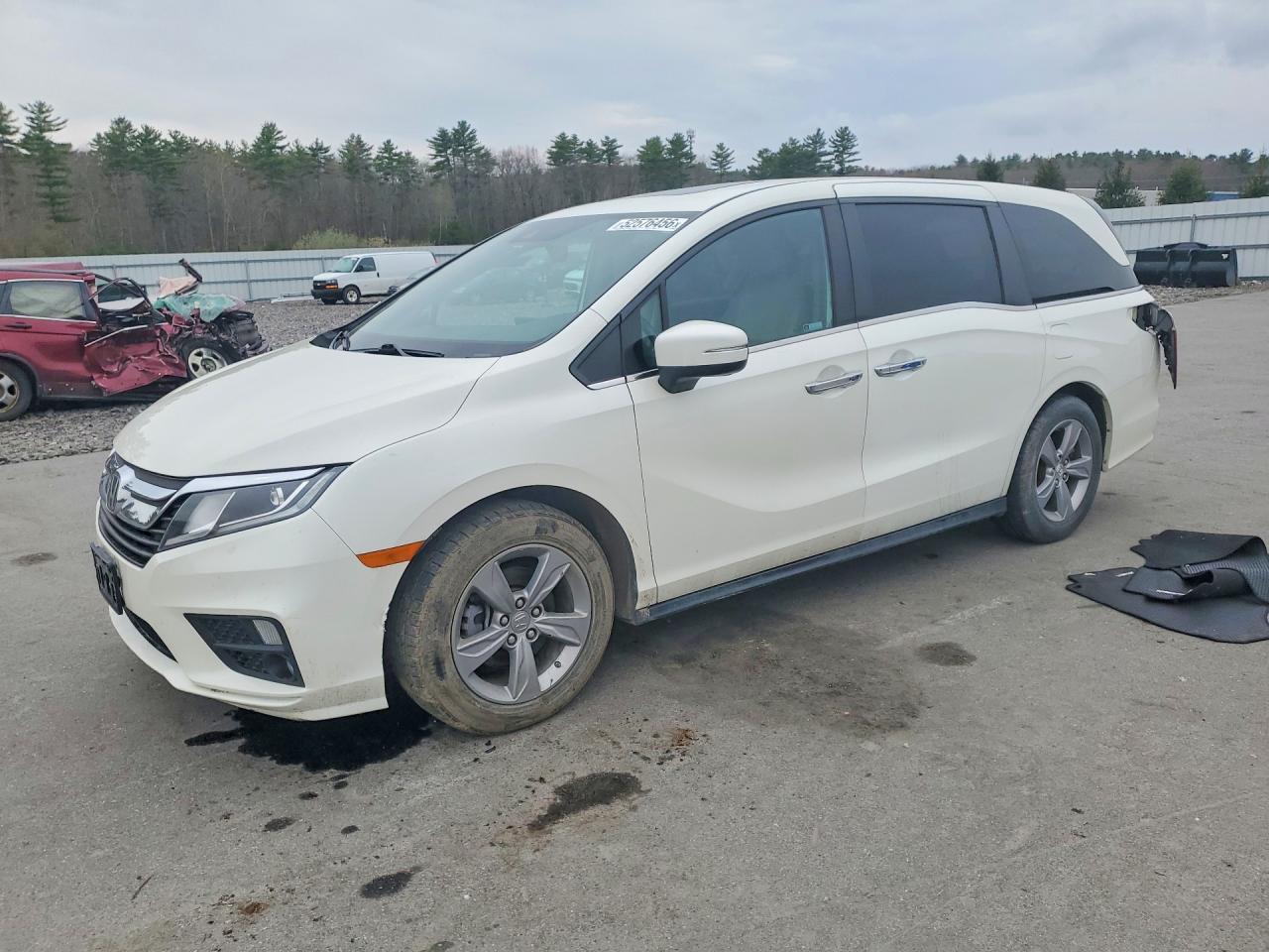 Salvage Honda Odyssey Image