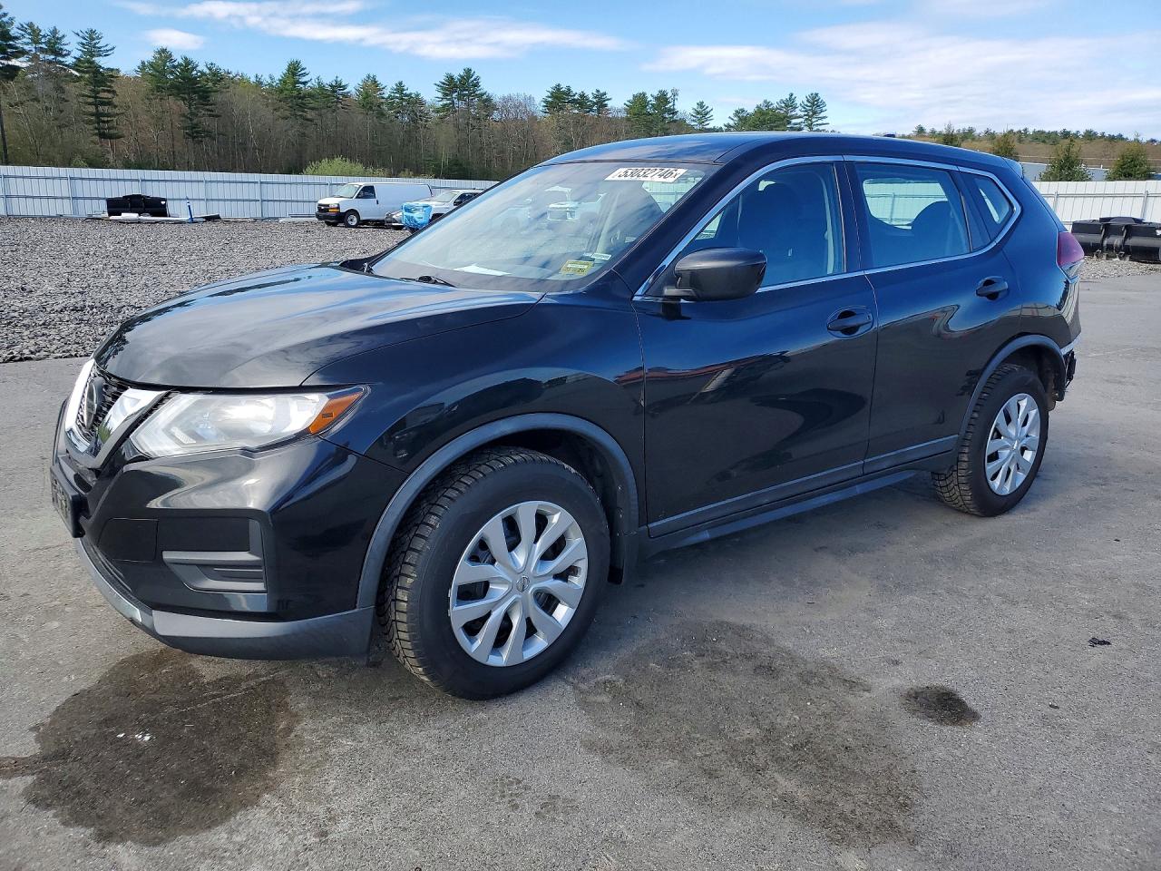 Salvage Nissan Rogue Image