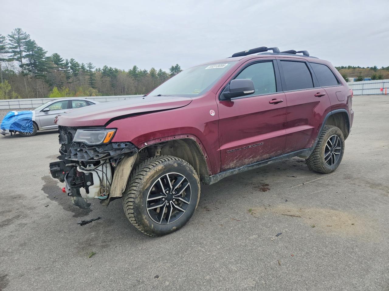 Salvage Jeep Cherokee Image