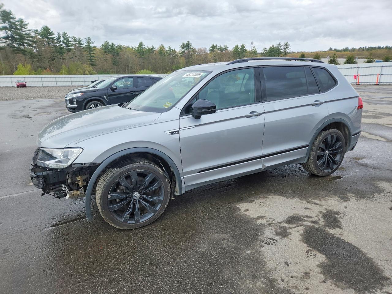 Salvage Volkswagen Tiguan Image
