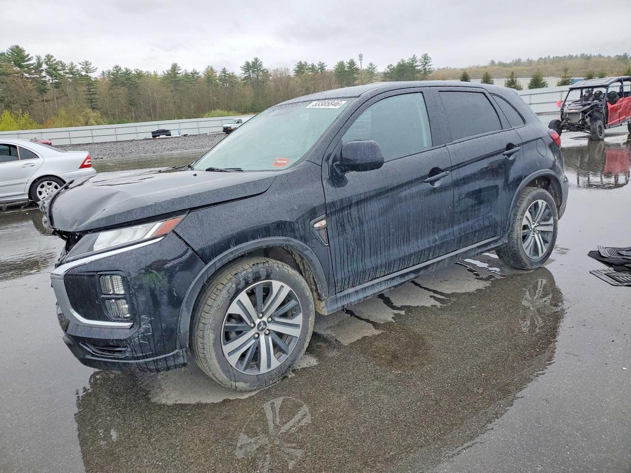 Salvage Mitsubishi Outlander Image