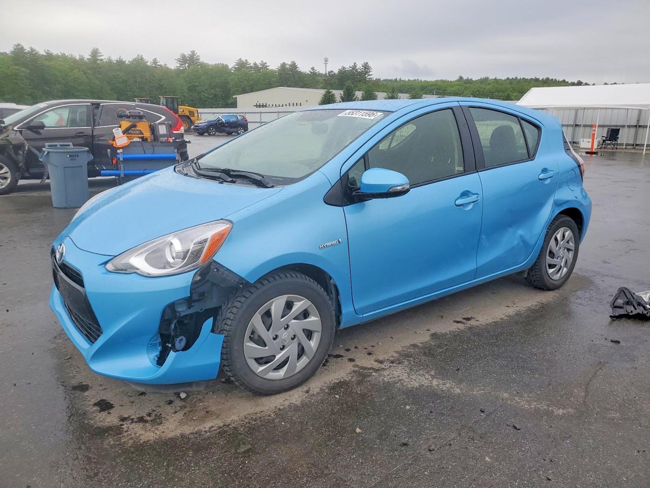 Salvage Toyota Prius Image