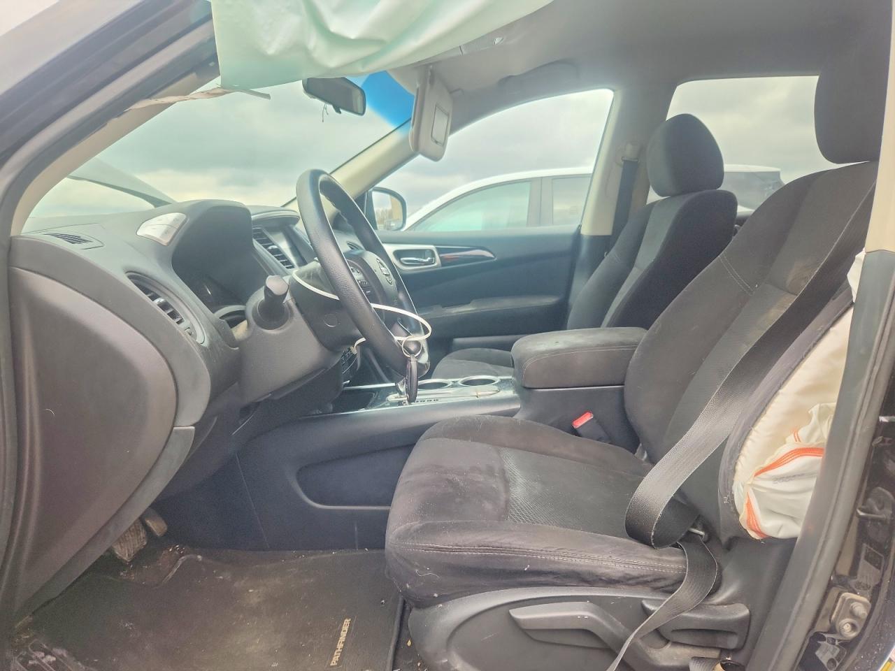 Nissan Pathfinder S