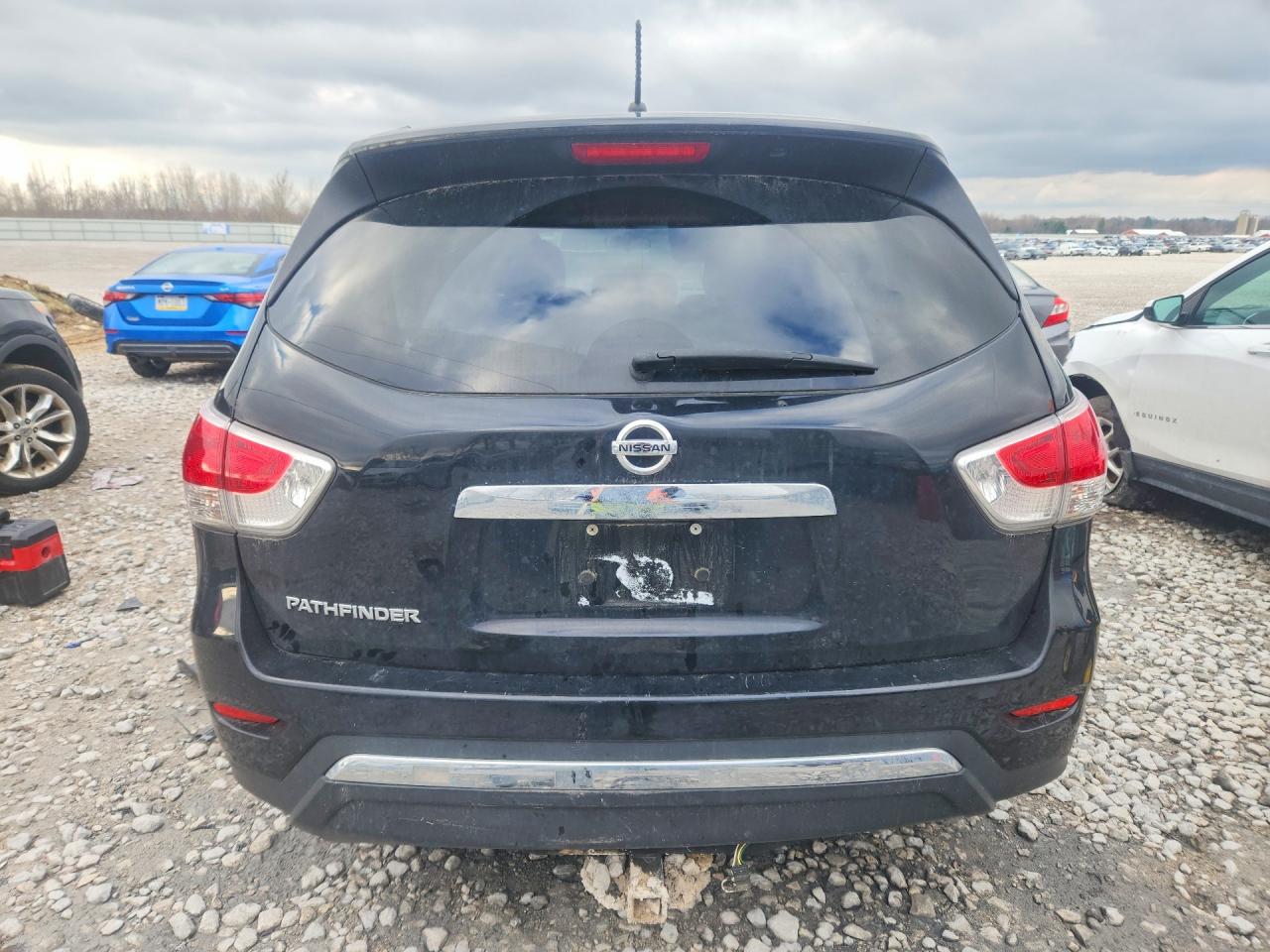 Nissan Pathfinder S