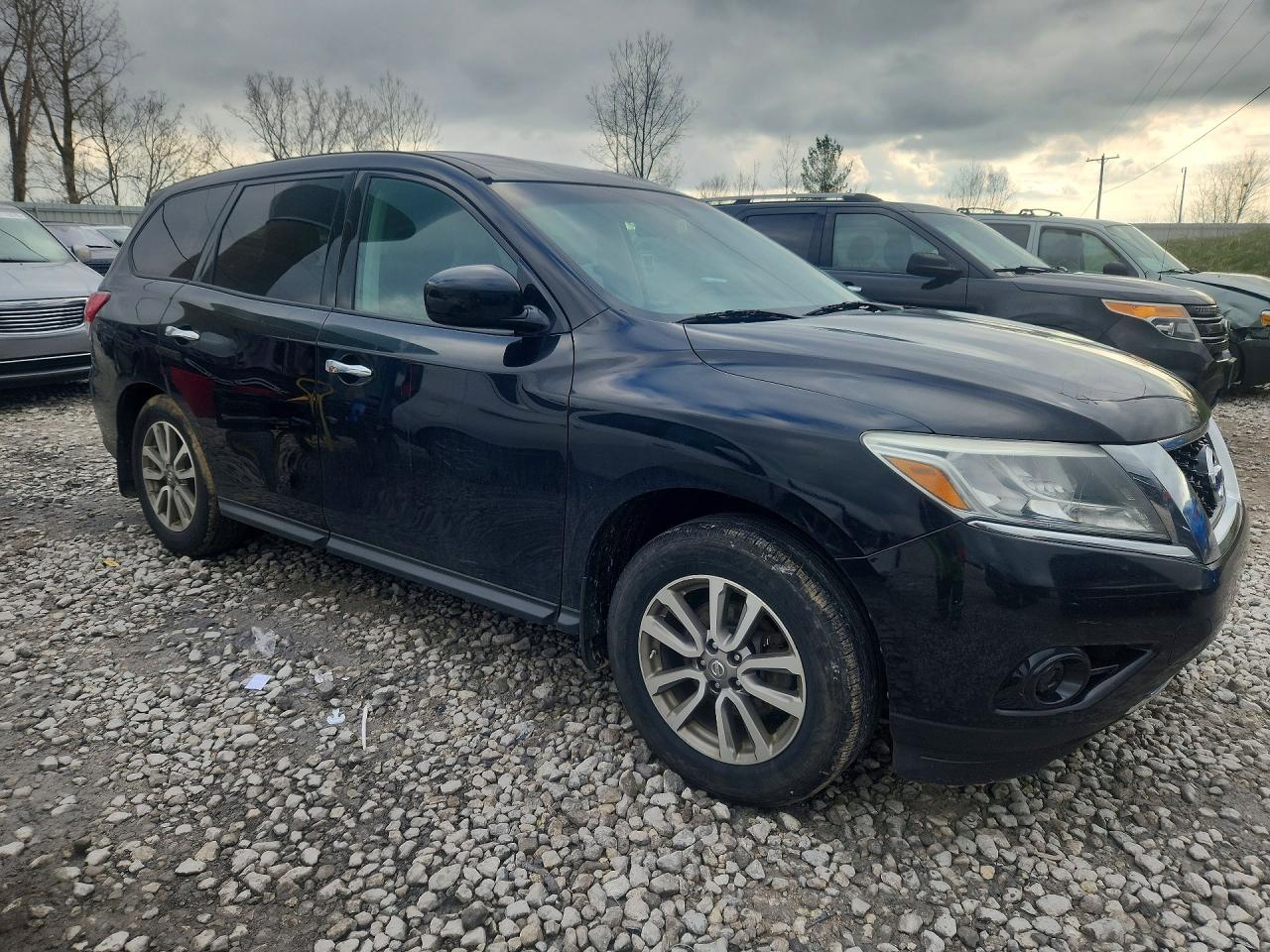Nissan Pathfinder S