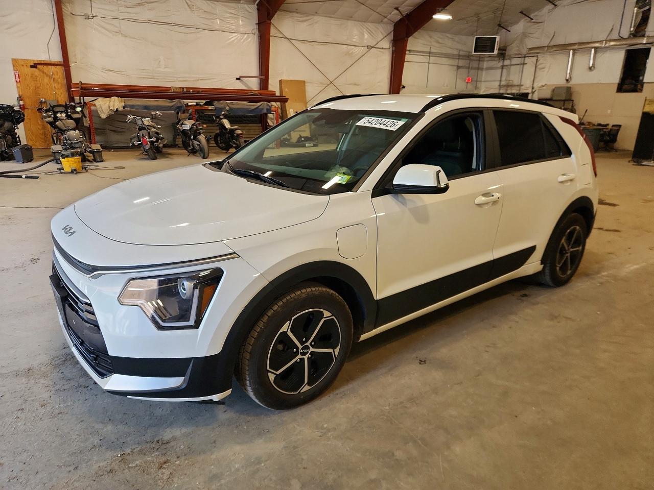Salvage Kia Niro Image
