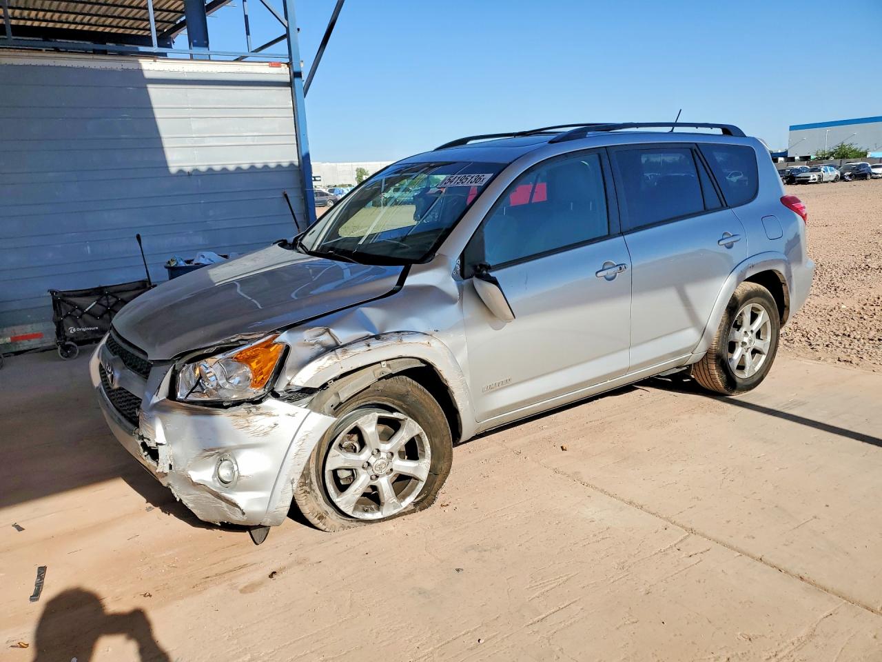 Salvage Toyota RAV4 Image