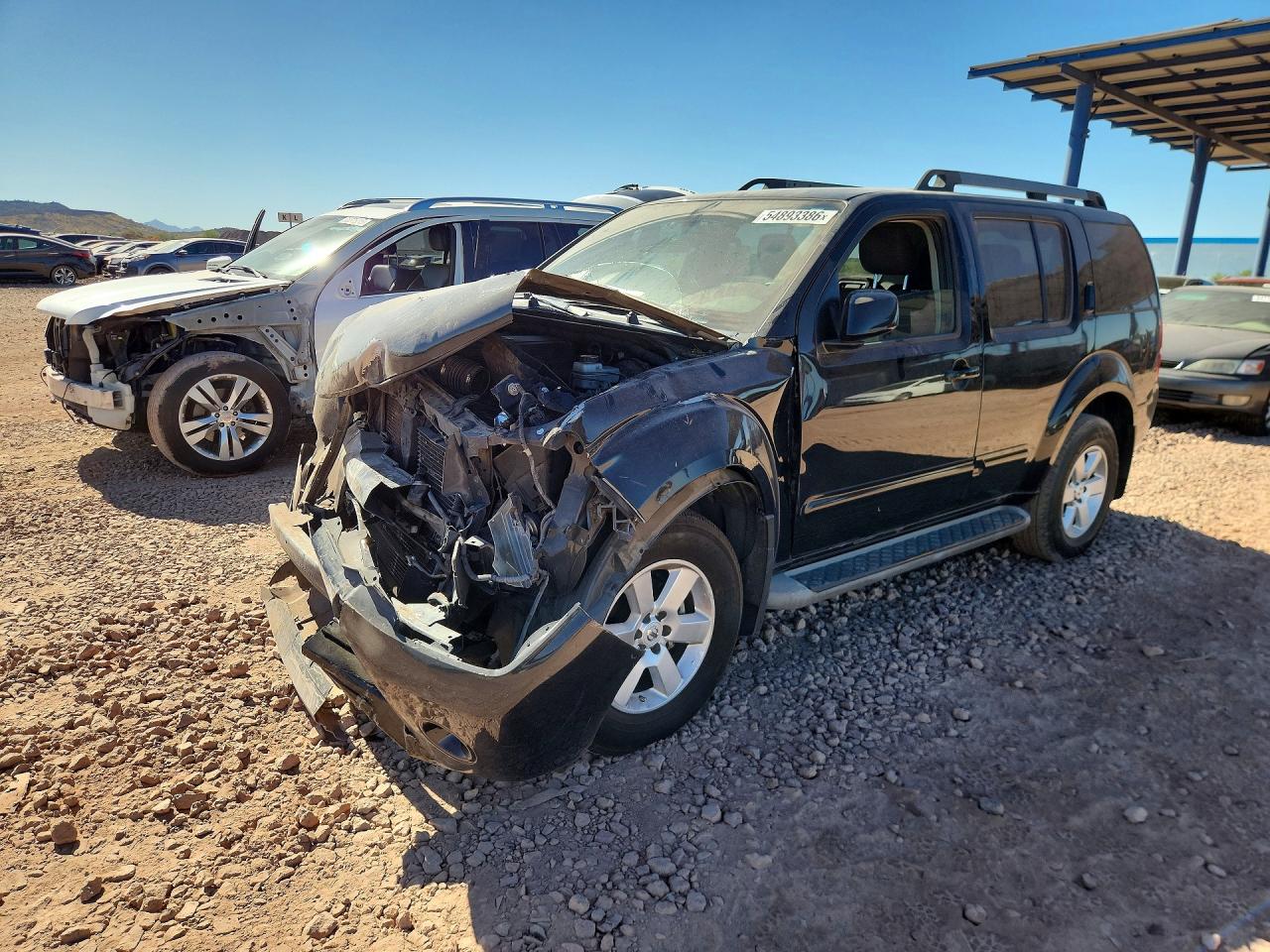 Salvage Nissan Pathfinder Image