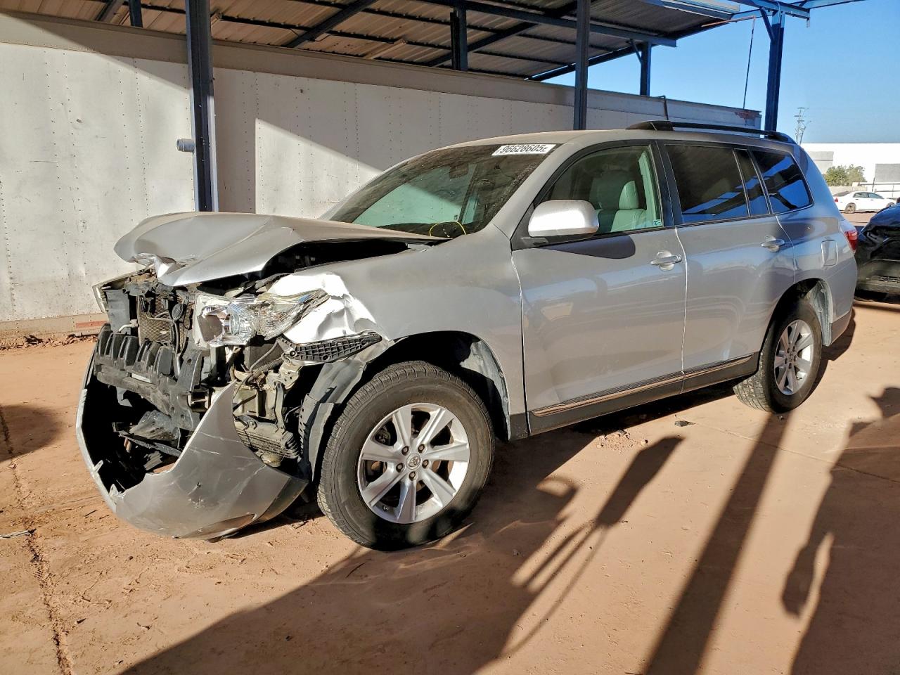 Salvage Toyota Highlander Image