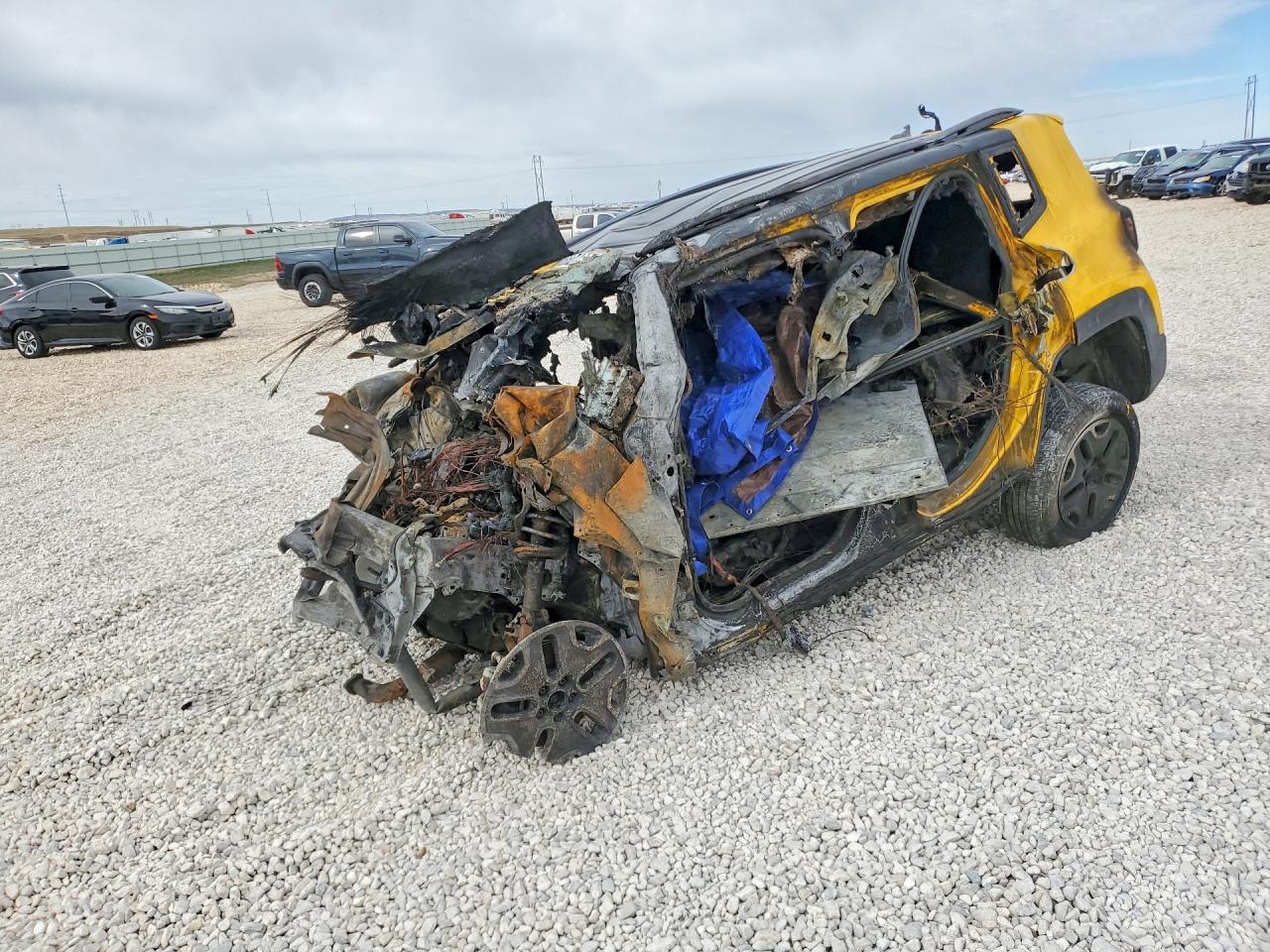 Salvage Jeep Renegade Image