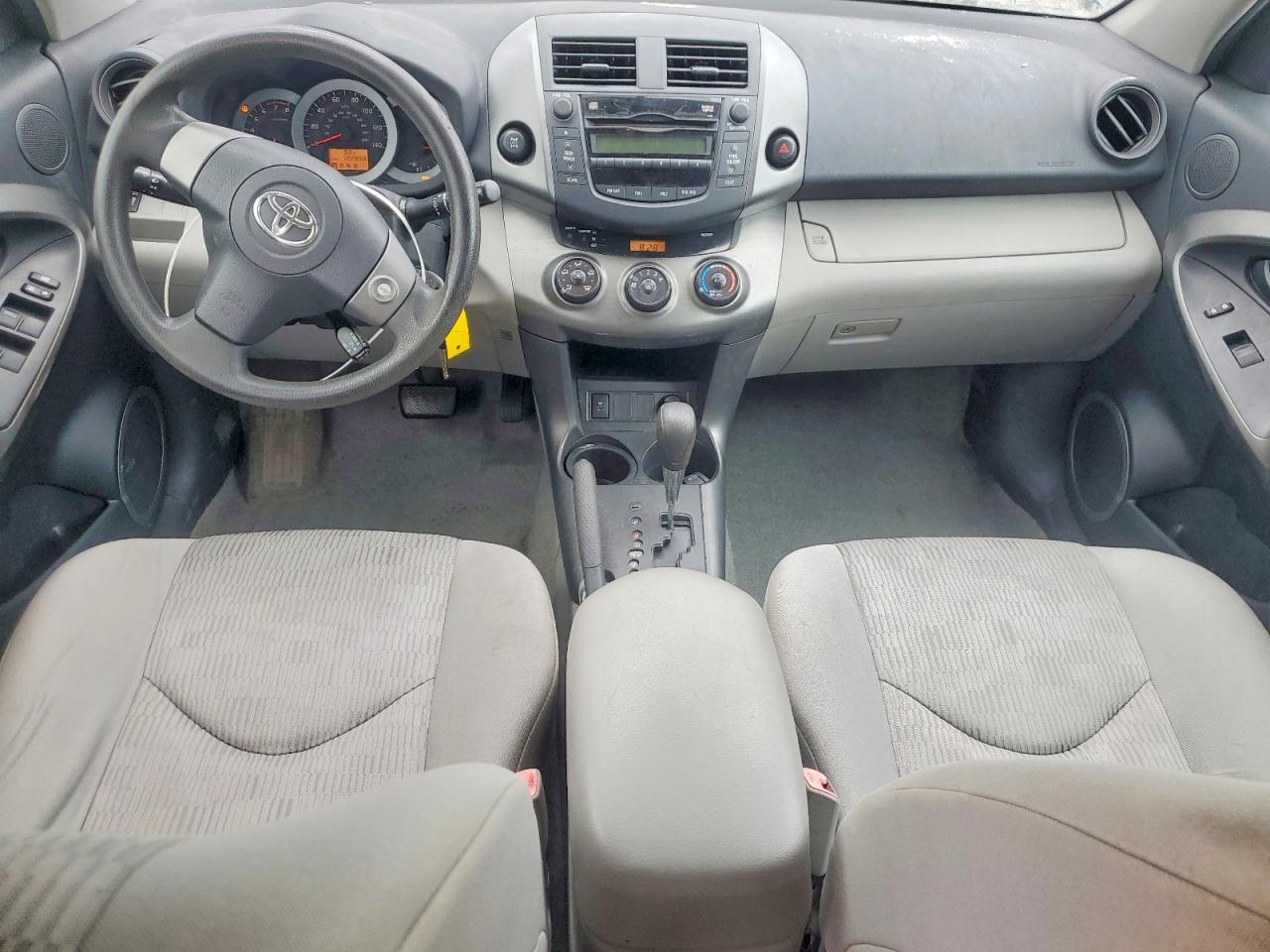 Toyota RAV4 Base