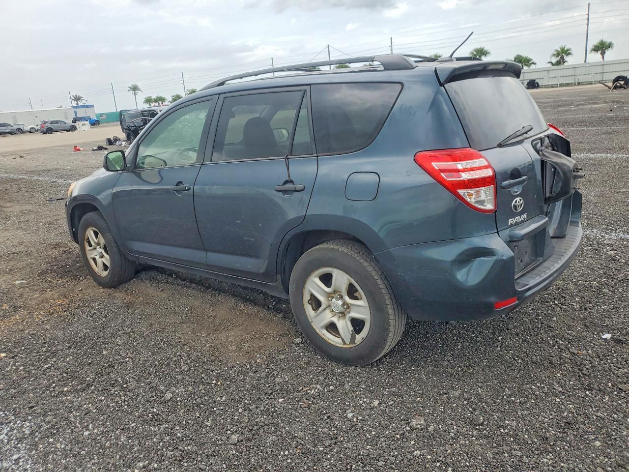 Toyota RAV4 Base