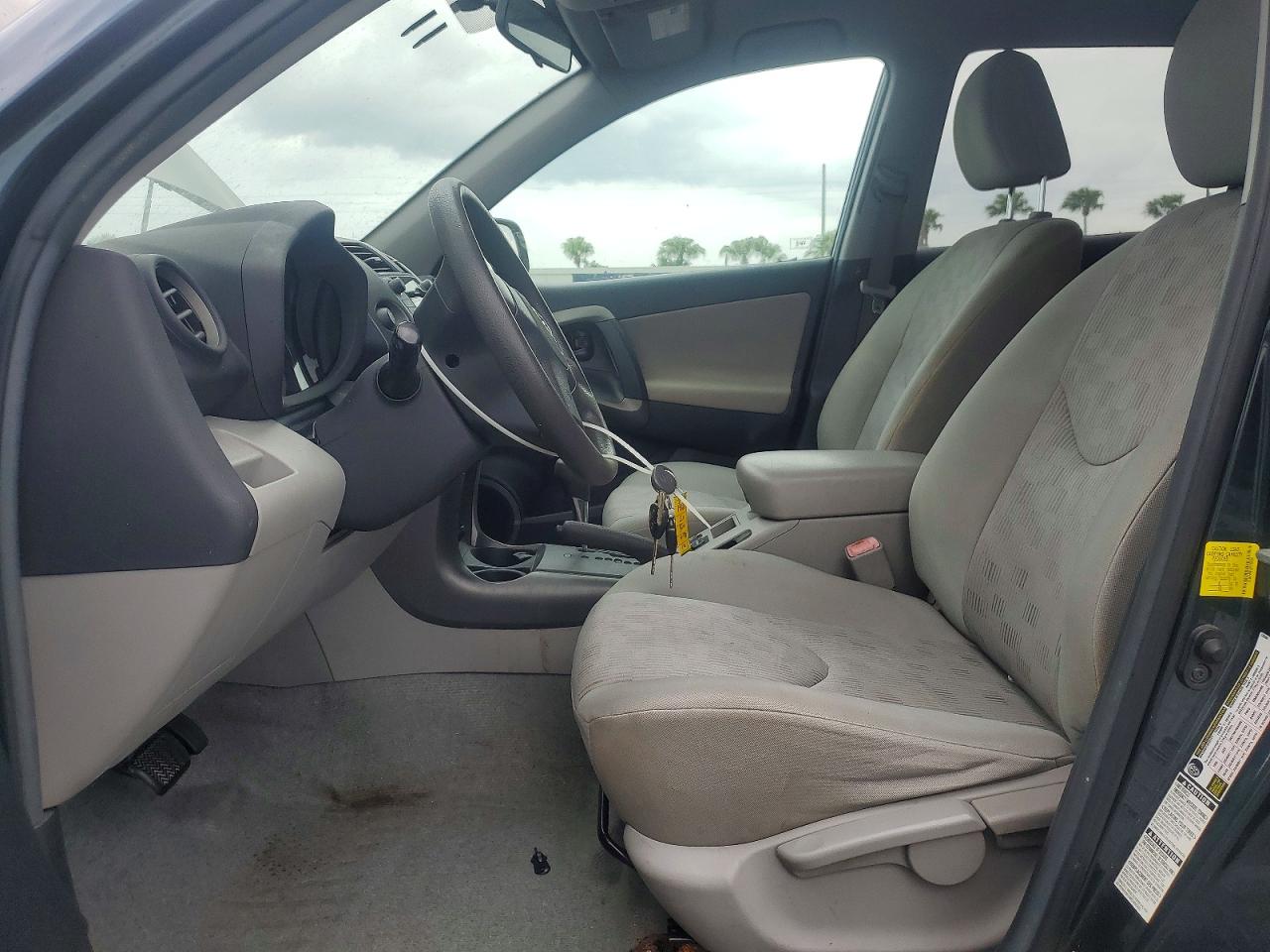 Toyota RAV4 Base