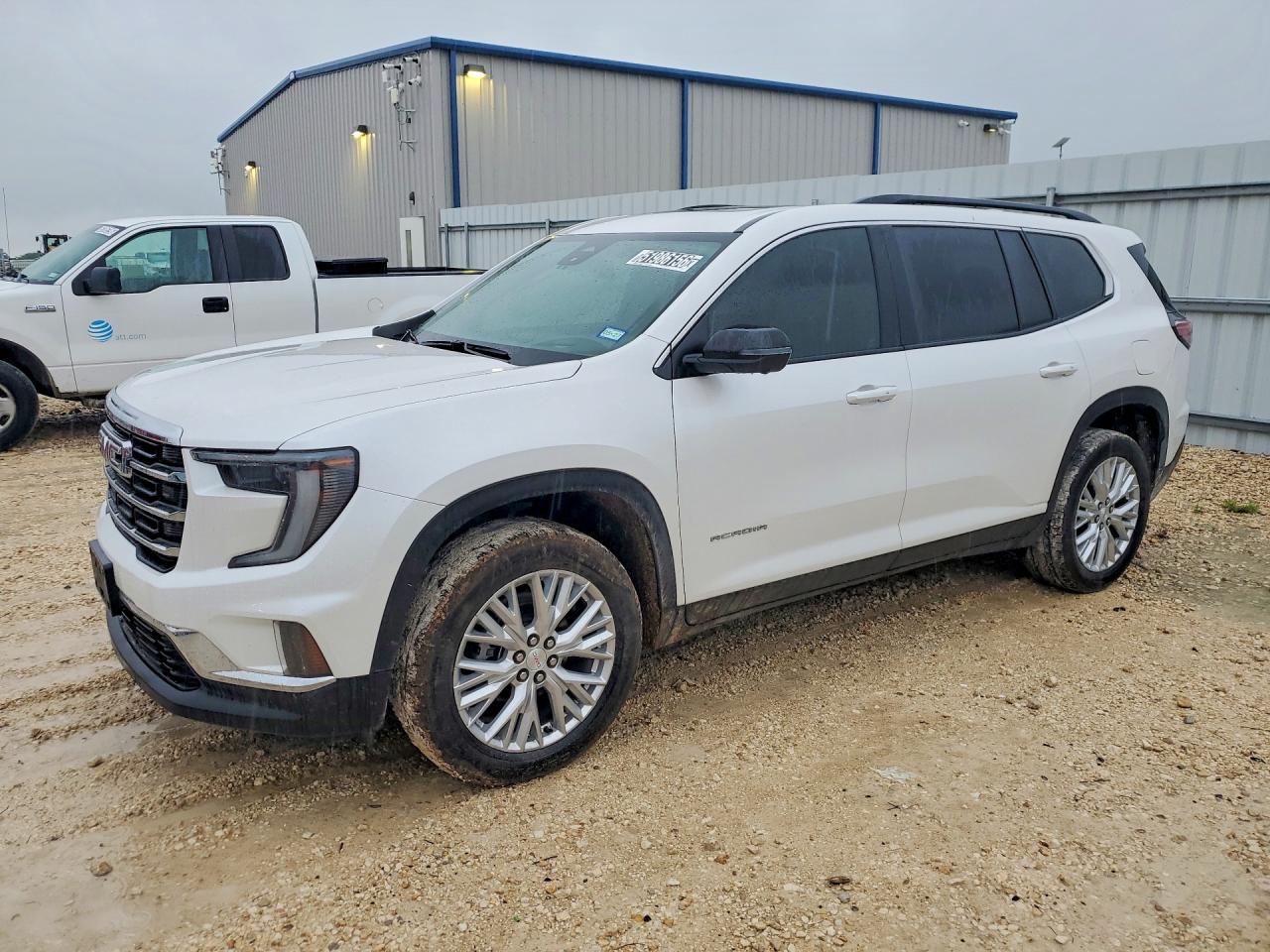 Salvage GMC Acadia Image