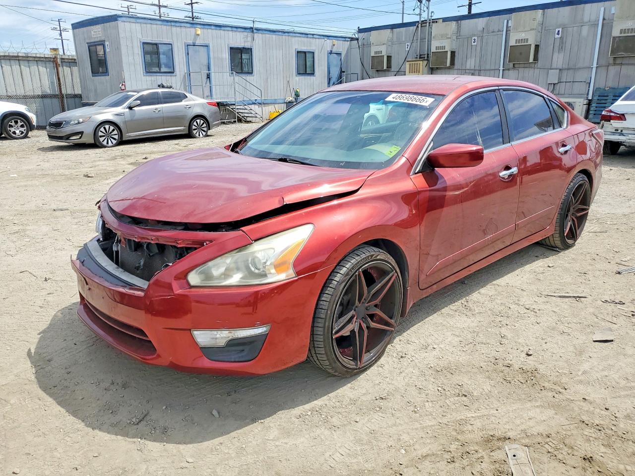 Salvage Nissan Altima Image