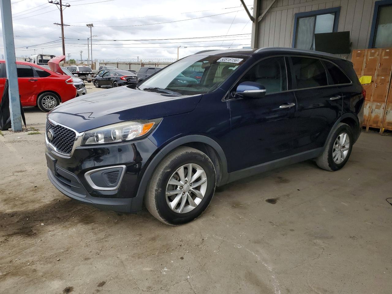 Salvage Kia Sorento Image
