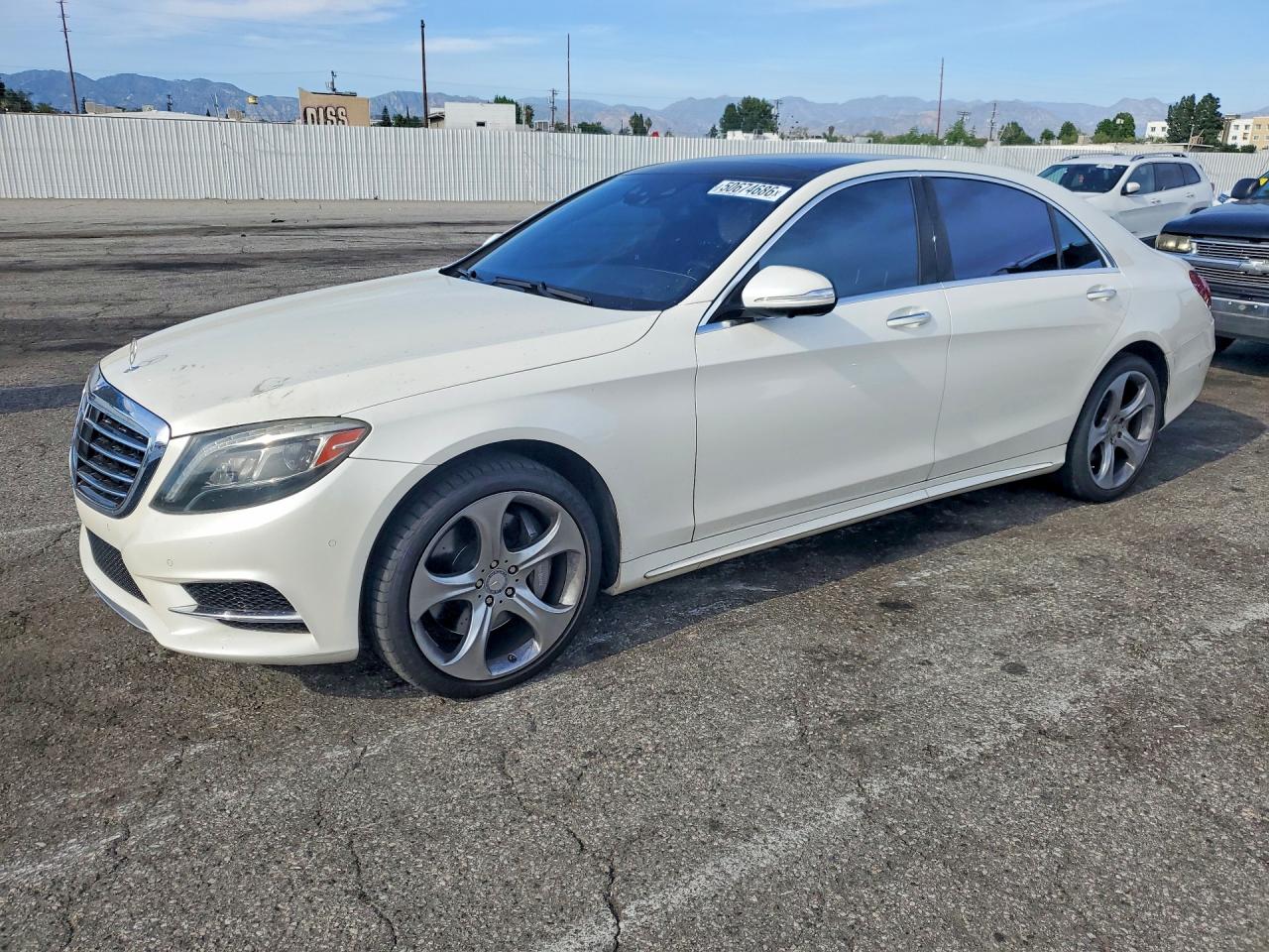 Salvage Mercedes-Benz S-Class Image