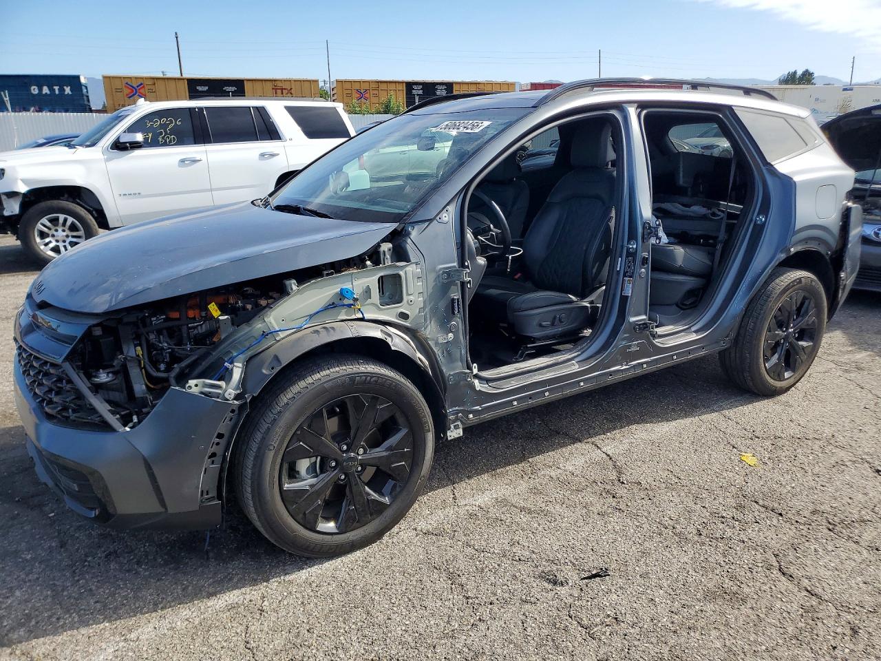 Salvage Kia Sportage Image