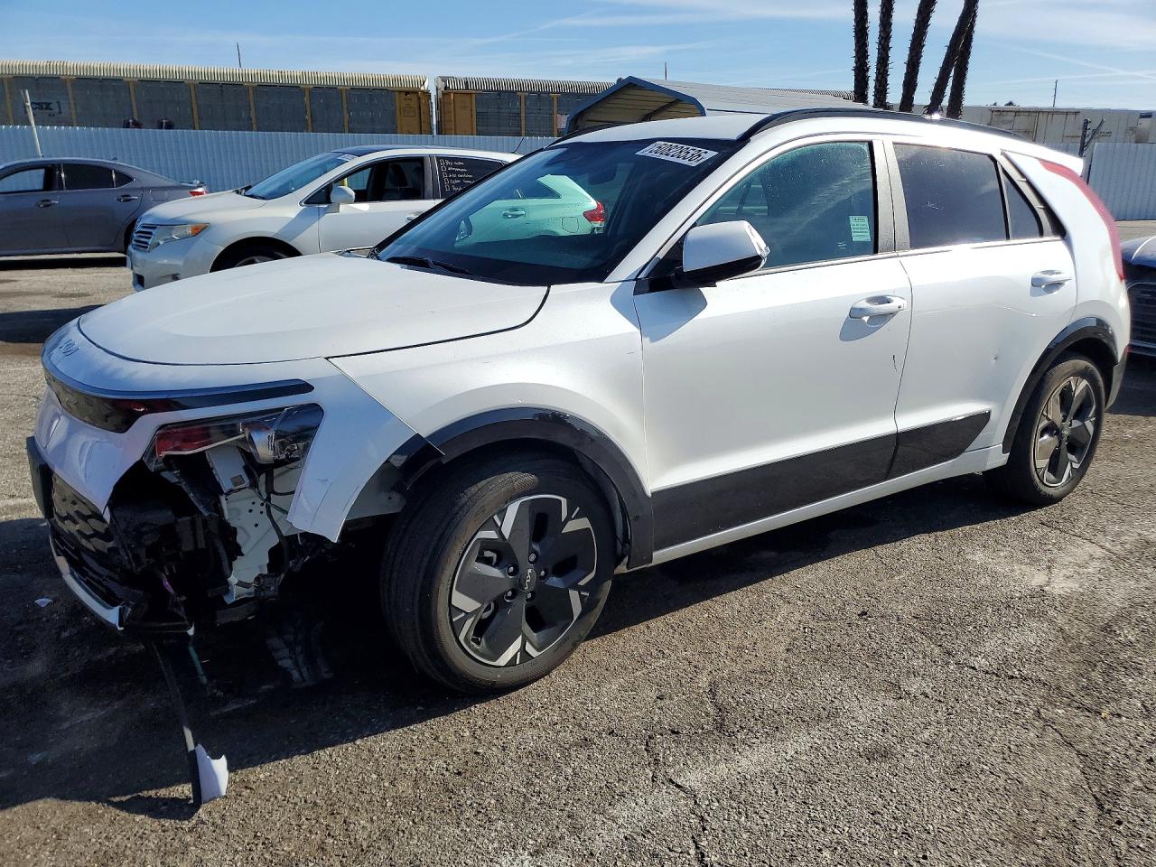 Salvage Kia Niro Image