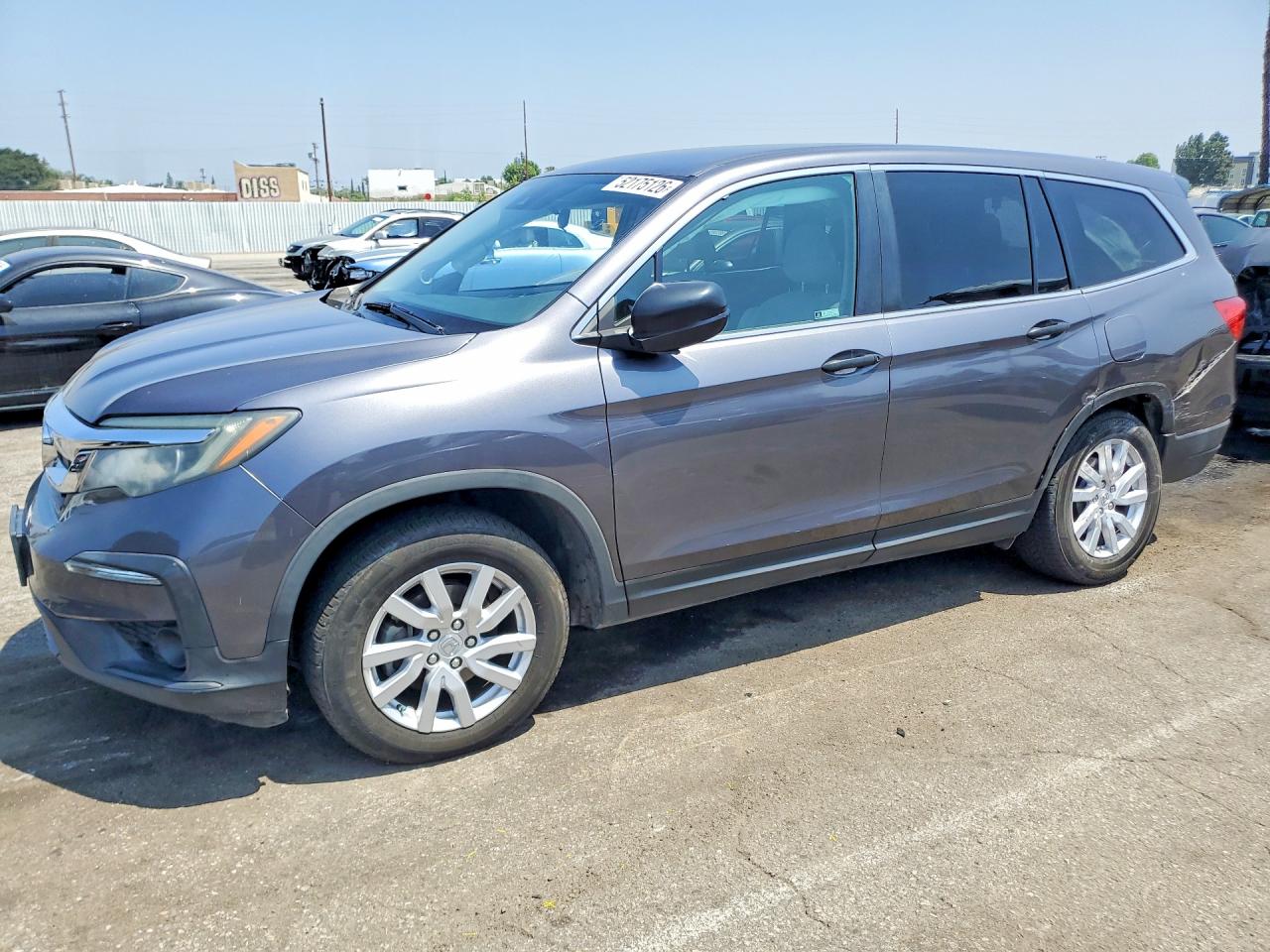 Salvage Honda Pilot Image