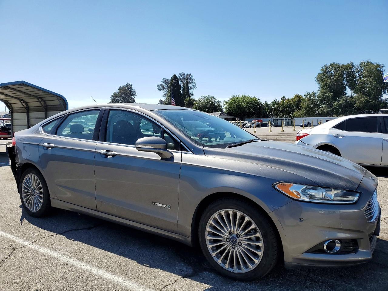 Ford Fusion Titanium Hev