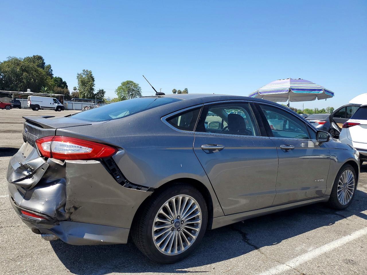 Ford Fusion Titanium Hev