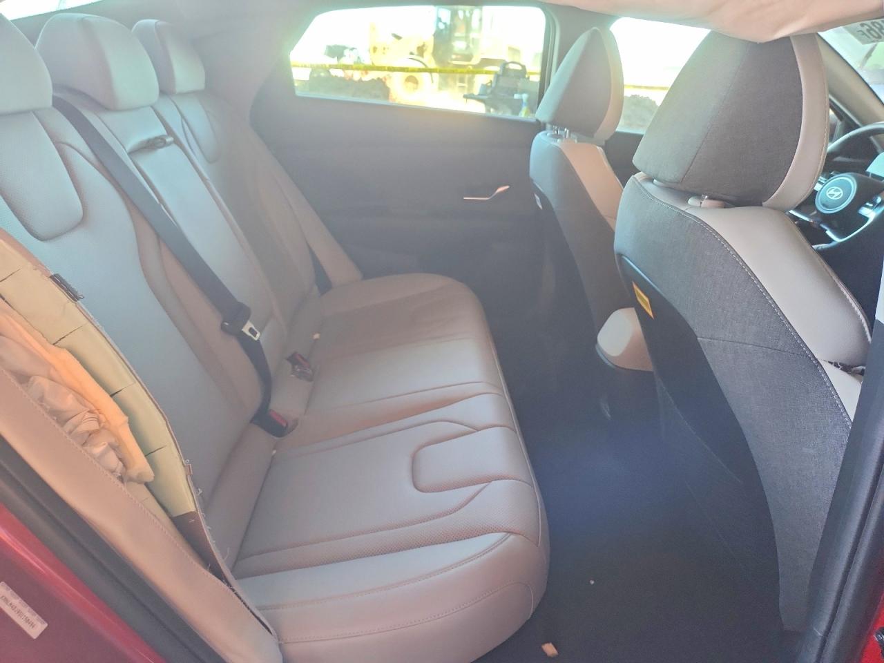 Hyundai ELANTRA Limited