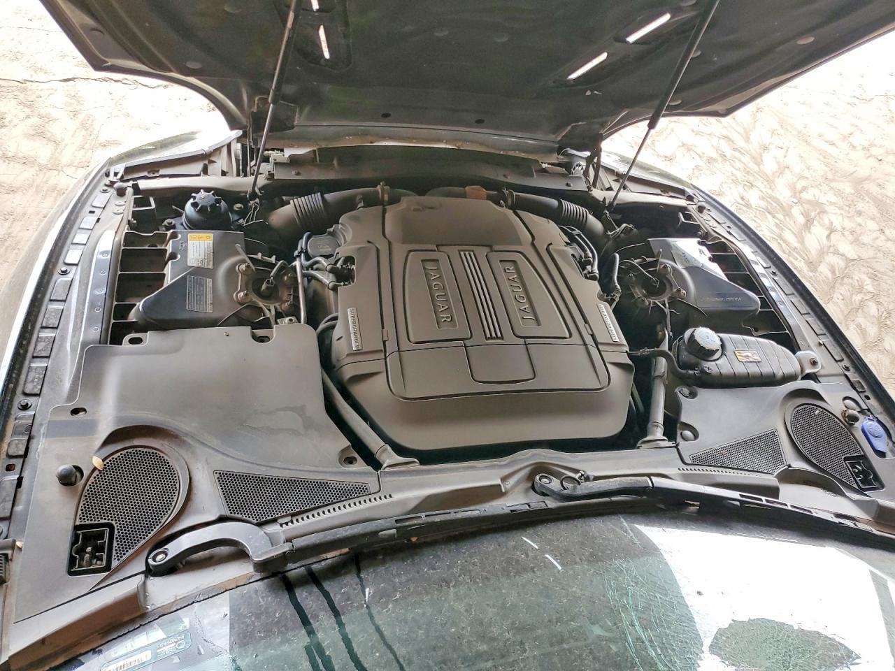 Jaguar XKR