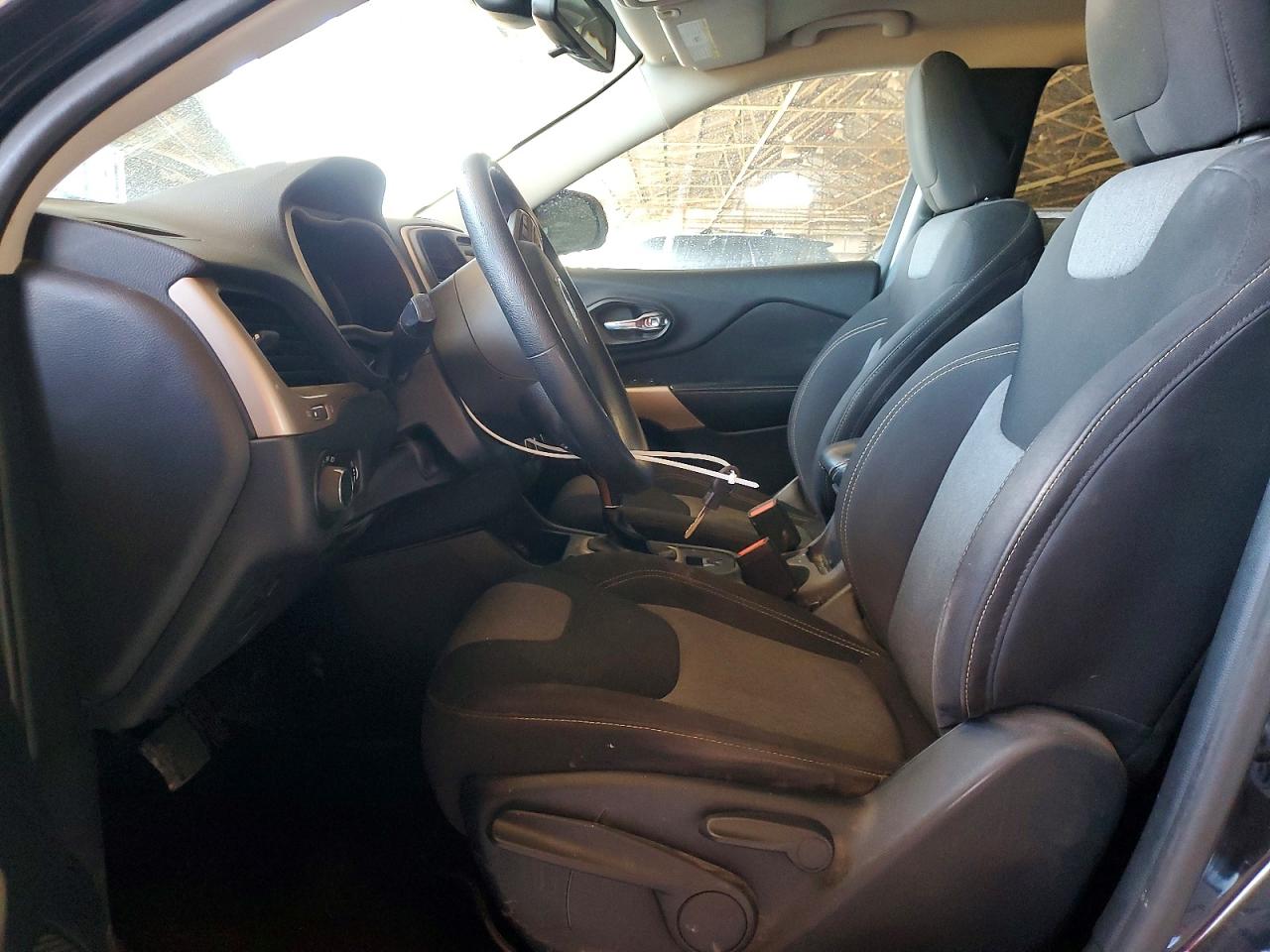 Jeep Cherokee Sport