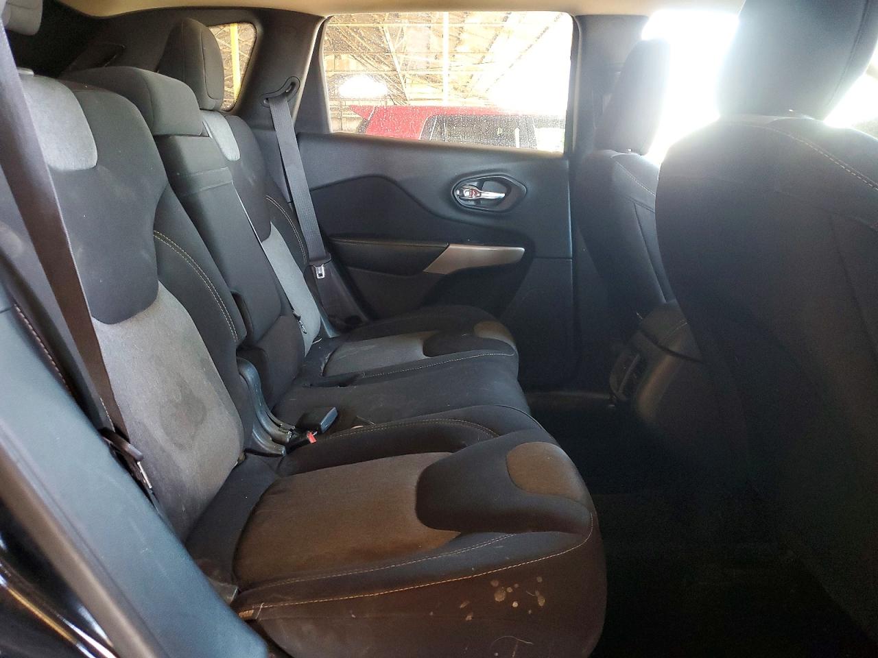 Jeep Cherokee Sport